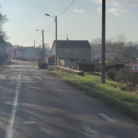 Calme Au Canal De Centre Dennevy Exterior photo